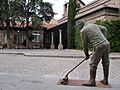 Torrelodones. Estatua homenaje a los operarios del servicio de limpieza