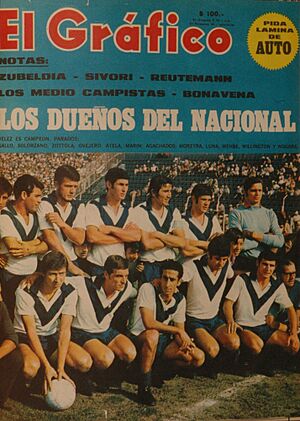 Archivo:Vélez Campeón del Nacional - El Gráfico 2569