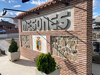 Welcome sign in Mesones (Guadalajara, Spain).jpg