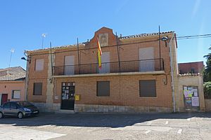 Archivo:Ayuntamiento de Santervás de Campos