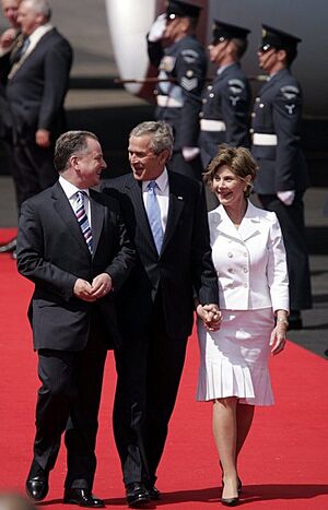 Archivo:Bush&McConnell