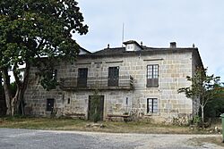 Casa grande en San Miguel de Vilapedre, Sarria.jpg