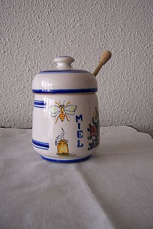 Archivo:Ceramica tipo Talavera mielero lou