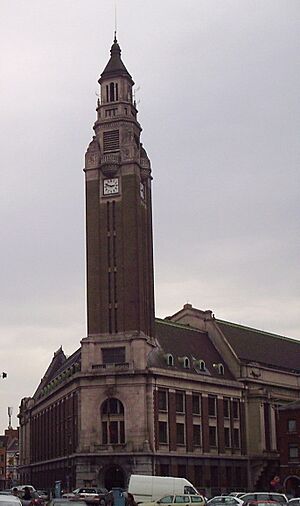 Archivo:Charleroi beffroi
