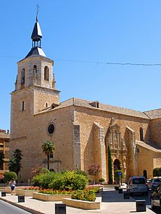 Archivo:Daimiel - Iglesia de San Pedro 04