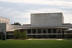 Archivo:Goshen College Music Center