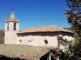 Iglesia La Aparición de San Miguel, San Martín de Galvarín (2).jpg