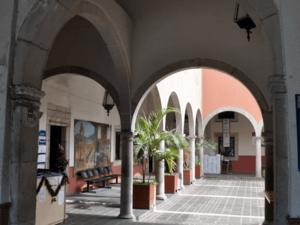 Archivo:Interior de la Presidencia Municipal de Uriangato