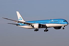 KLM Boeing 787-9 PH-BHF (45290748884).jpg