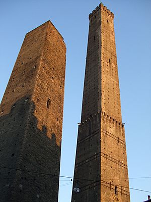 Archivo:Las dos torres de Bolonia
