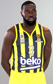 Marial Shayok 3 Fenerbahçe Basketball 20210913 (1) (cropped).jpg