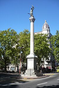 Archivo:Monumento a la Paz - panoramio