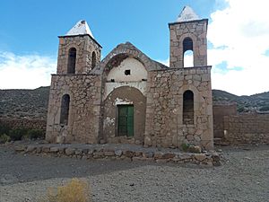 Archivo:Primera Iglesia en el antiguo pueblo de Cusi Cusi