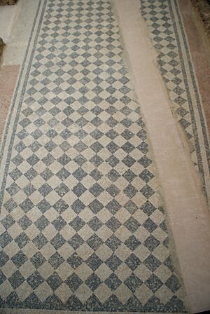 Archivo:Quintanilla de la Cueza Villa romana Tejada Habitación 25 Mosaico Ajedrezado 2