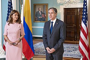 Archivo:Secretary Blinken Meets with Colombian Vice President and Foreign Minister Ramirez (51208700381)