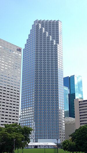 Archivo:Southeast Financial Center, June 2016
