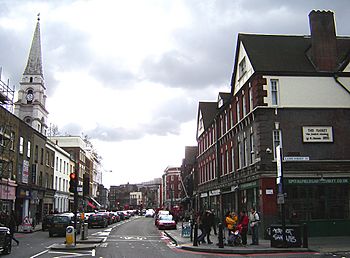 Archivo:Spitalfields commercial street 1