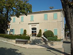 St Christol Mairie.JPG