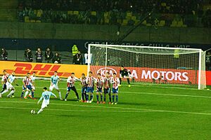 Archivo:Tiro Libre Messi (19153749690)