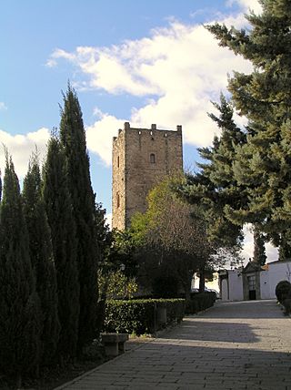 Torre del Alcázar de los Bejarano (9 de diciembre de 2006, Trujillo).jpg