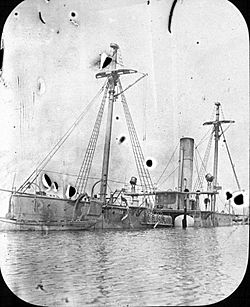 Archivo:Wreck of protected cruiser Isla de Cuba