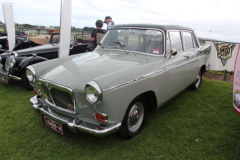 1960 MG Mk III Magnette Saloon (16344619535)