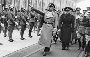 Archivo:Bundesarchiv Bild 183-2005-0601-501, Himmler in Madrid