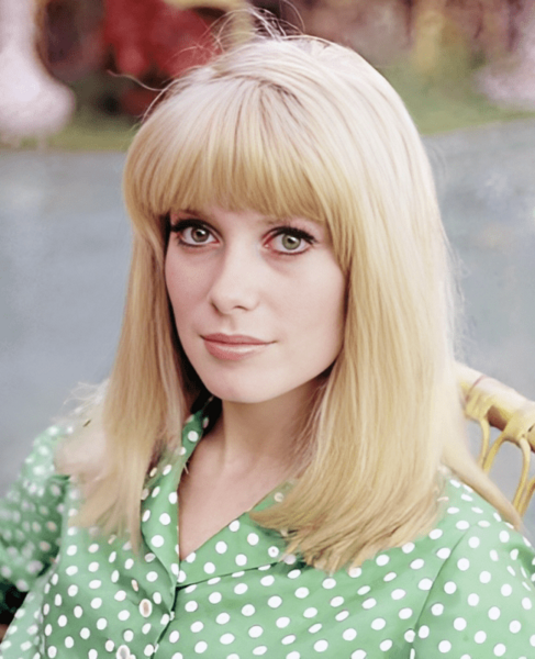 Catherine Deneuve (1966) (cropped)