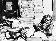 Archivo:Destrucción de bustos de Perón y Evita