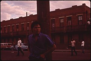 Archivo:EL PASO'S SECOND WARD, A CHICANO NEIGHBORHOOD WHICH IS LOSING ITS ETHNIC FLAVOR IN THE WAKE OF URBAN RENEWAL - NARA - 545351