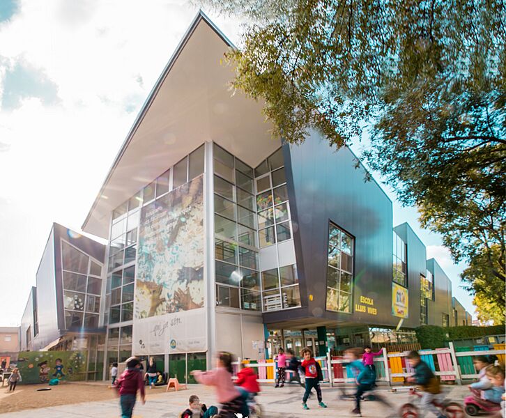 Edifici escola lluis vives Castelldefels