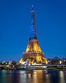 Eiffel Tower with the colors of the Ukrainian flag (51910907690)