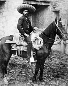 Archivo:Emiliano Zapata a caballo