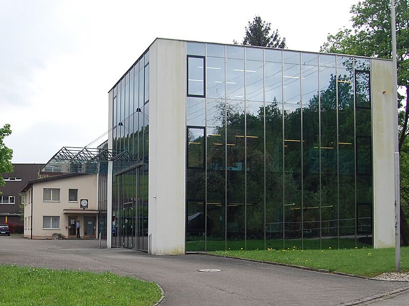 Grovana Uhrenfabrik 01