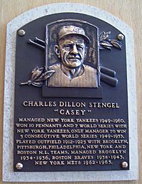 Archivo:HOF Stengel Casey plaque