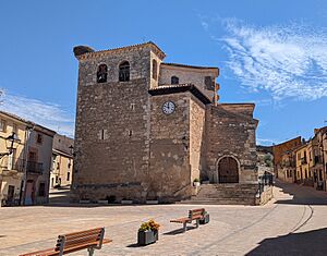 Archivo:Iglesia de San Bartolomé, Hoyales de Roa