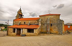 Archivo:Iglesia de San Juan Baustista en Pino del Oro vista lateral