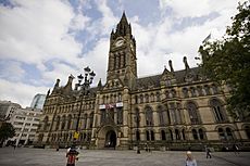 Archivo:Manchester town hall 2009 wide angle