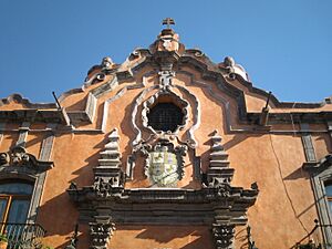 Archivo:Remate Casa de la Marquesa