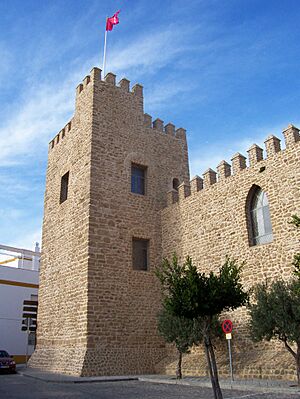 Archivo:Rota - Castillo de Luna - exterior