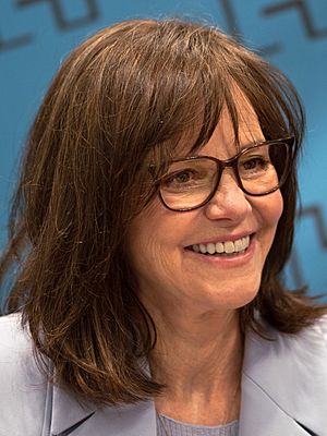 Archivo:Sally Field (11205) (cropped)