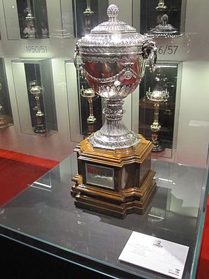 Archivo:Taça Latina SL Benfica HLA