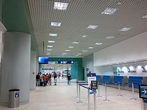 Archivo:Terminal Aeropuerto de Mérida