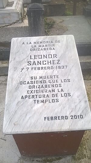 Tomb of the martyr Leonor Sanchez Lopez in Orizaba.jpg