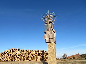 Archivo:Virgen de La Estrella, obra del escultor de Rubielos de Mora, José Gonzalvo