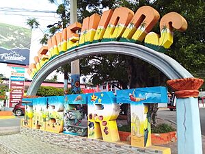 Archivo:Acceso a Imbert por la Ruta 5