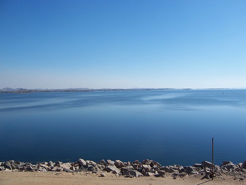 Aswan, Egypt LakeNasser 2007jan15. 08 byDanielCsorfoly