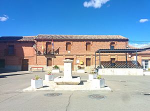 Archivo:Ayuntamiento de Gallegos de Hornija