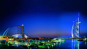Archivo:Burj Al Arab and Jumeirah Beach (9601659067)