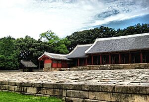 Archivo:Chongmyo repository (1509268349)